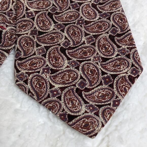 Men's Vintage 100% Italian Silk Tie  Burgundy Paisley Motif - Picture 9 of 13